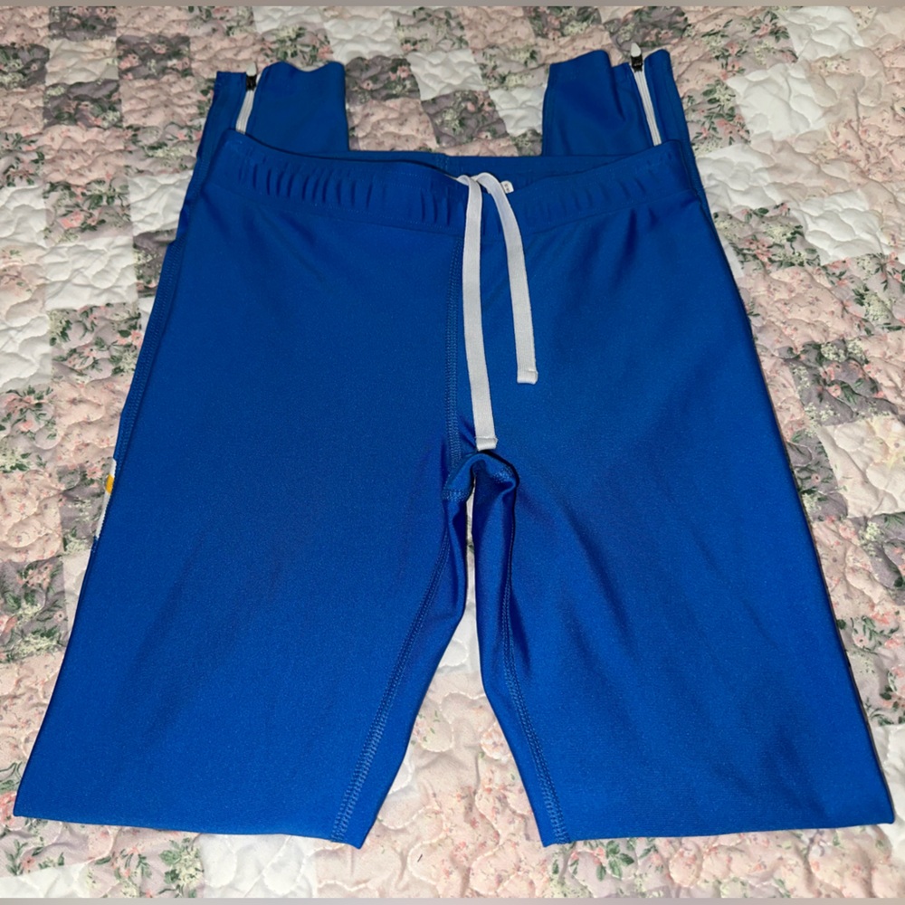 Under Armour Women’s UCLA Bruins Active Sports Running Workout Gym Leggings - Picture 2 of 9